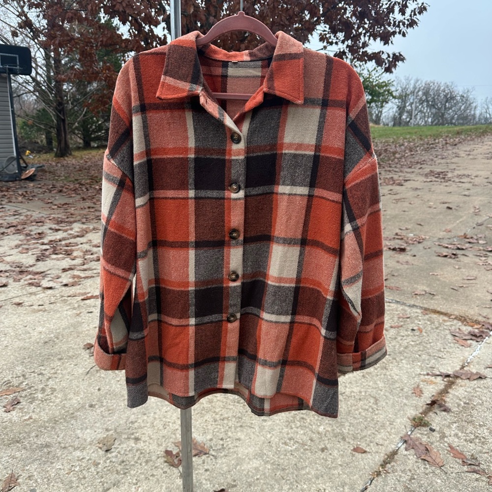 Shacket in pretty fall/winter colors. No tag, but I purchased at Maurices. XL